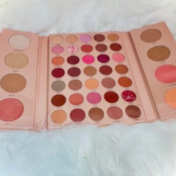 Makeup - Picture 2 of 2